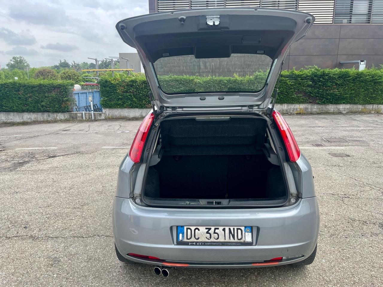 Fiat Grande Punto 1.4benz 2006 184.000km per neopatentati