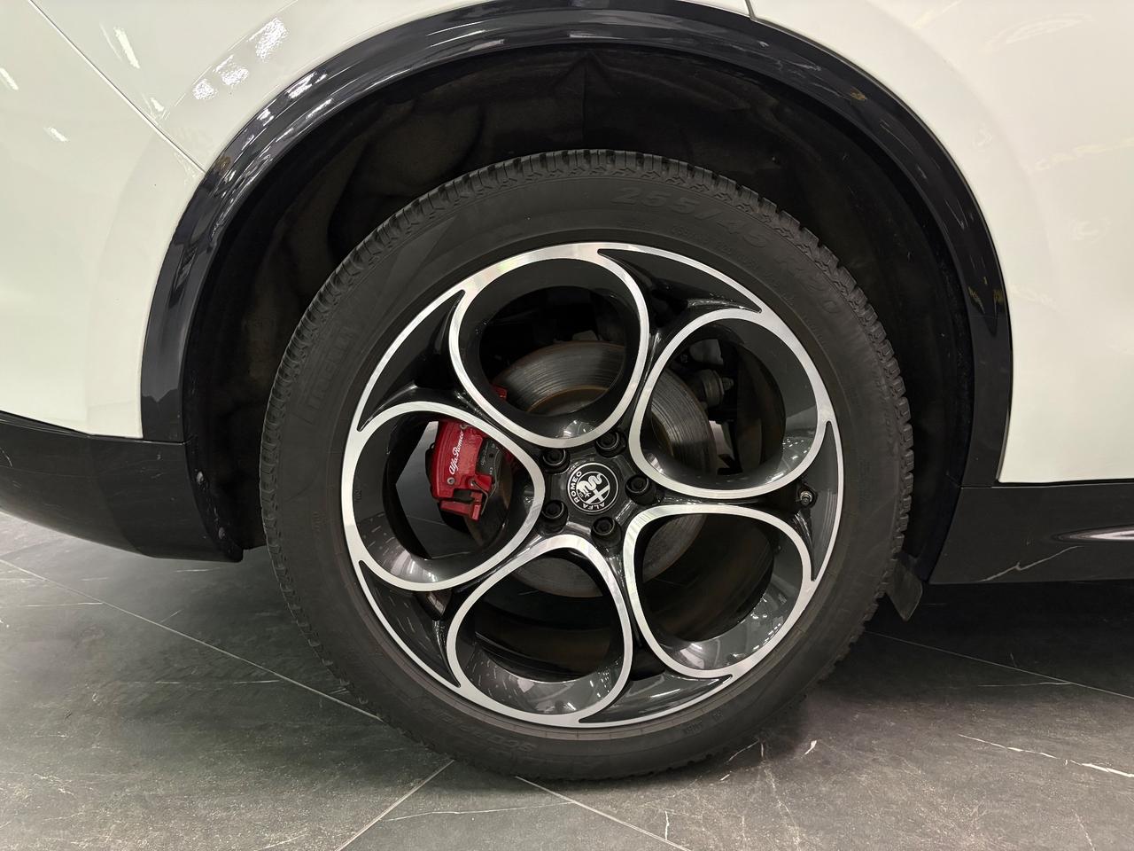 Alfa Romeo Stelvio 2.0 T VELOCE *PELLE*
