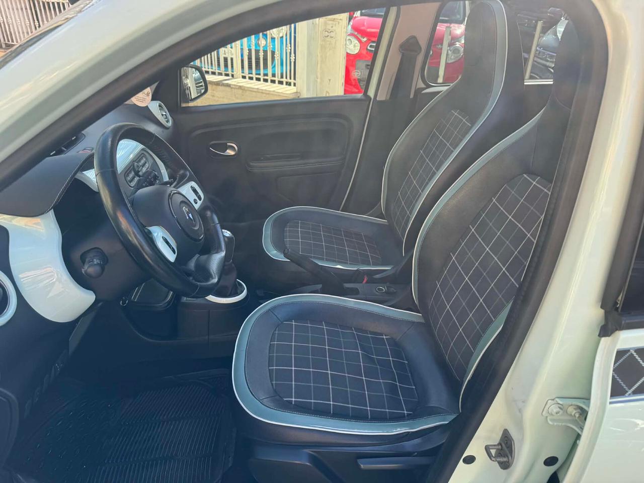 Renault Twingo SCe Stop&Start La Parisienne