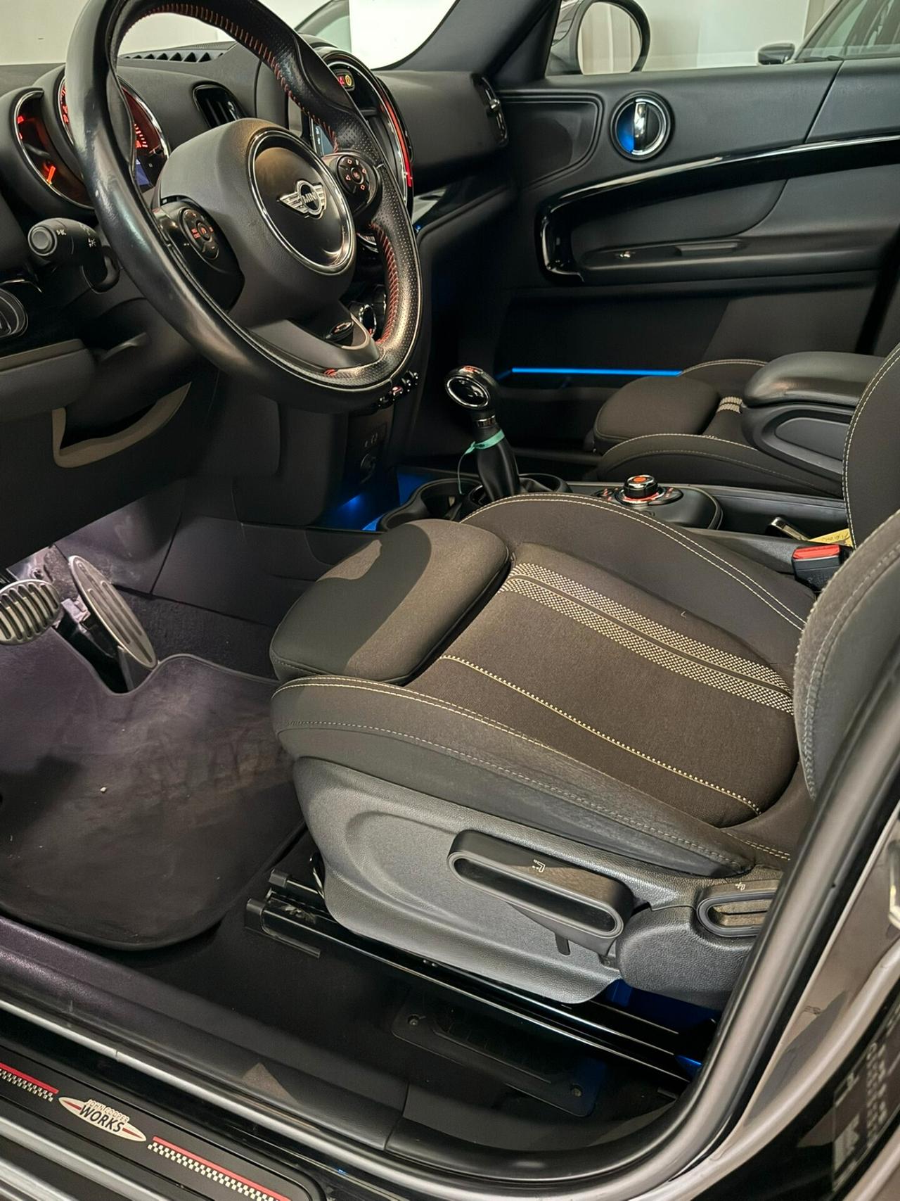 Mini 2.0 Cooper SD Hype Countryman Automatica