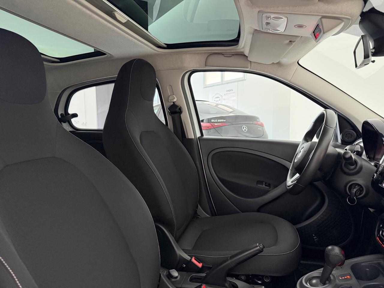 SMART FORFOUR PASSION AUTOMATICA/PANORAMA/NAVIGATORE