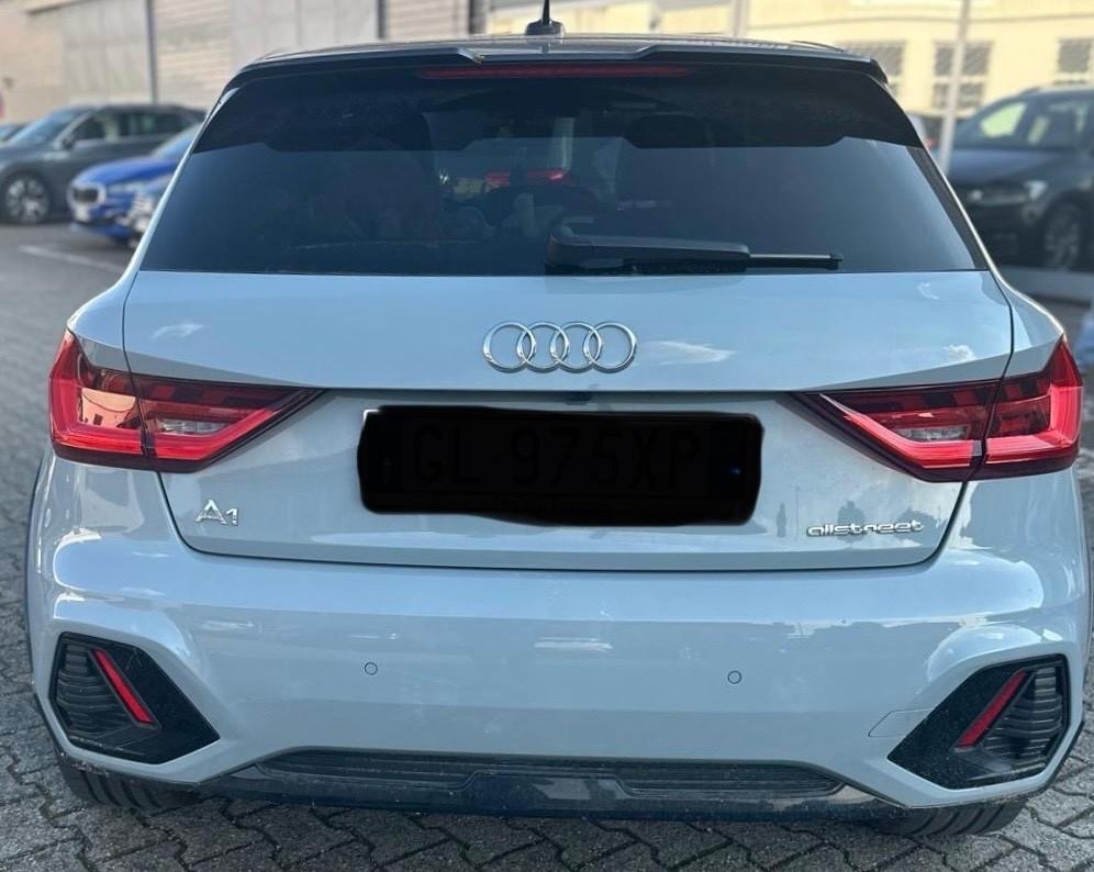 Audi A1 allstreet 25 TFSI Admired