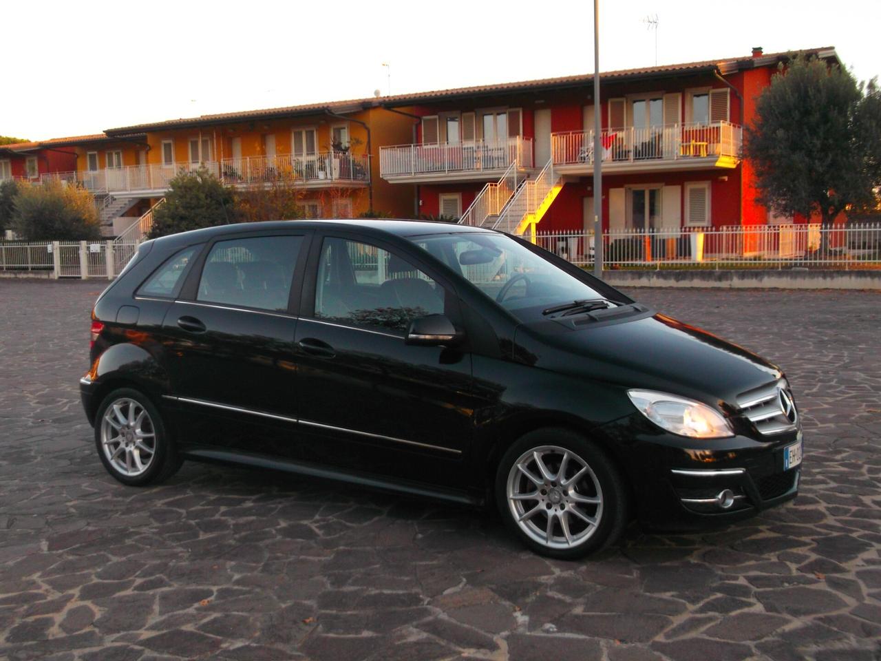 Mercedes B 180 CDI Automatic Full 2011