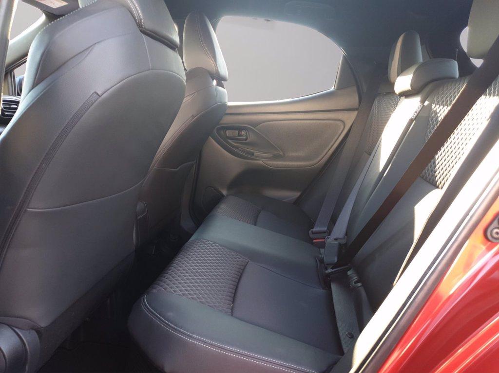 TOYOTA Yaris 1.5h style del 2021