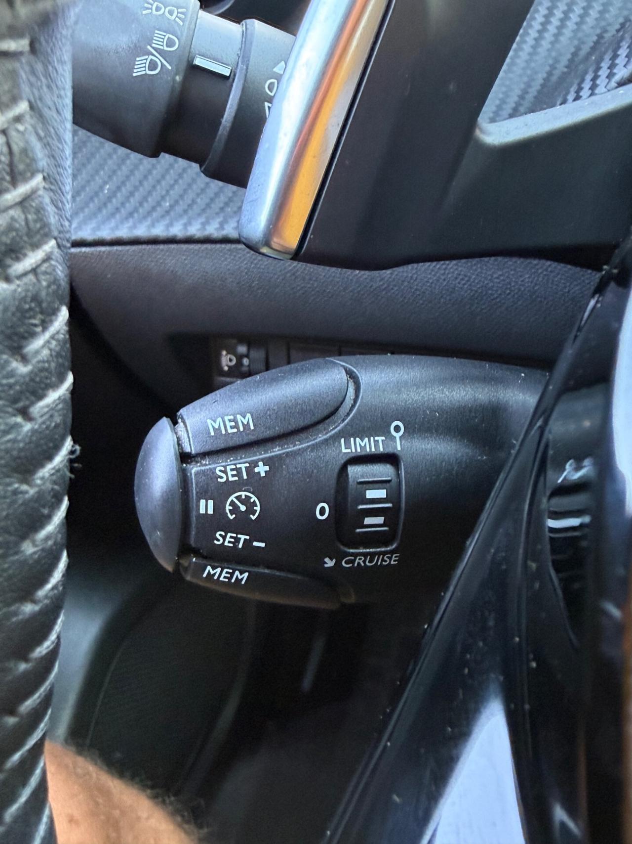 Peugeot 2008 BlueHDi 130 S&S EAT8 GT