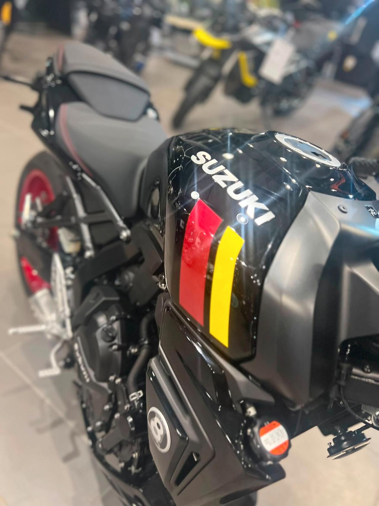 Suzuki GSX-8S
