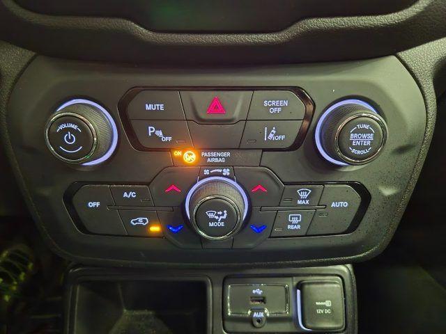 JEEP Renegade 1.3 T4 DDCT Limited ACC Navi 8,4