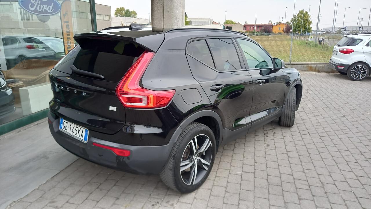 Volvo XC40 T5 Recharge Plug-in Hybrid R-design