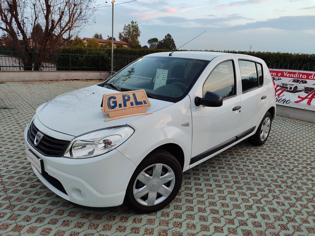 Dacia Sandero 1.4 benzina~NEOPAT~GPL~170.000~GARANZIA~2010