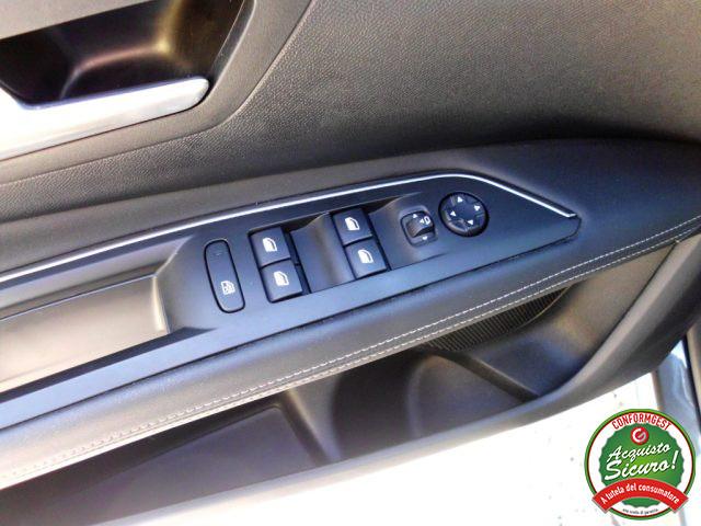 PEUGEOT 3008 BlueHDi 130 S&S Allure