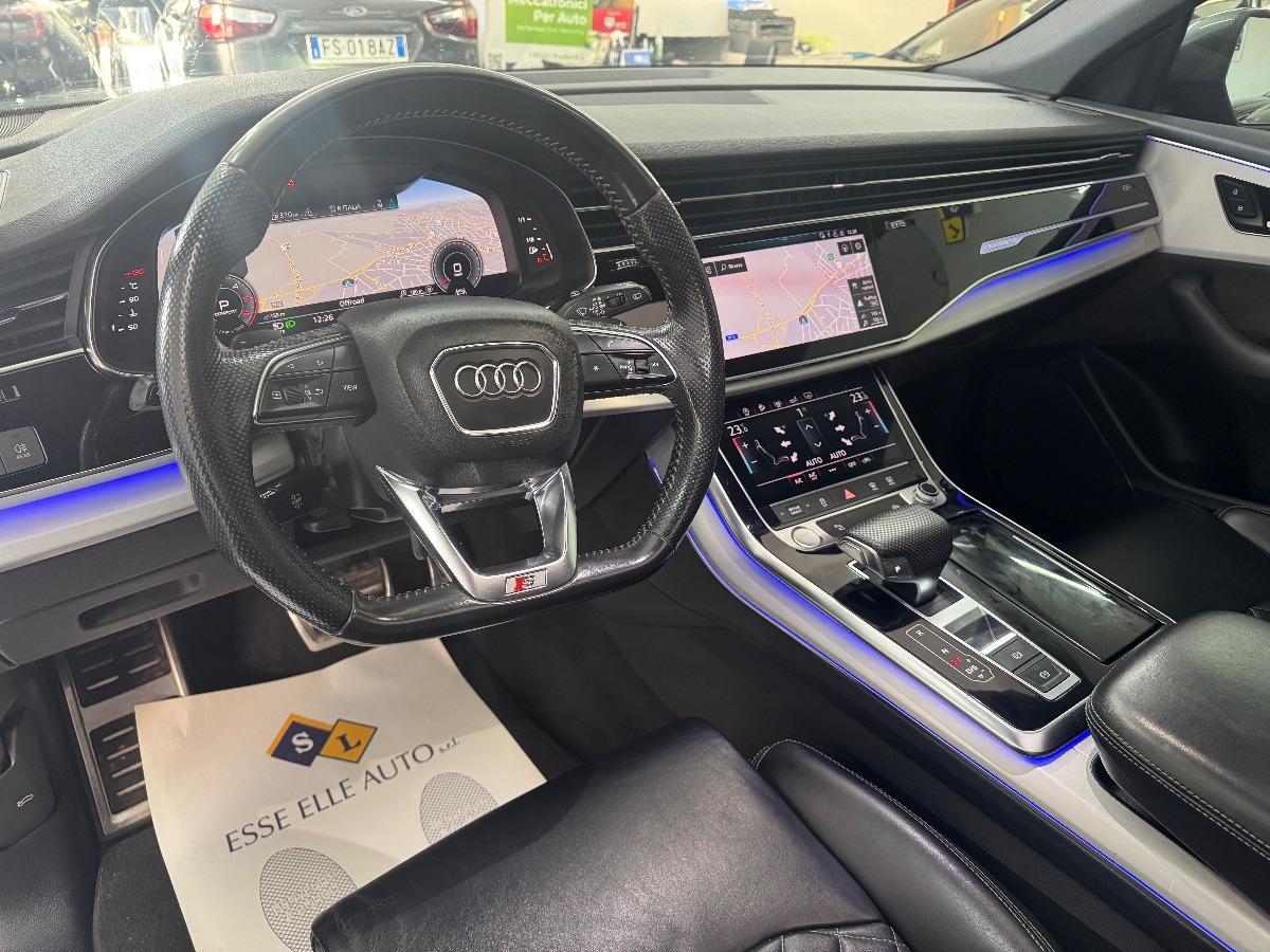 AUDI Q8 50 TDI 286 CV quattro S-Line TETTO/ LUCI AMBIENT