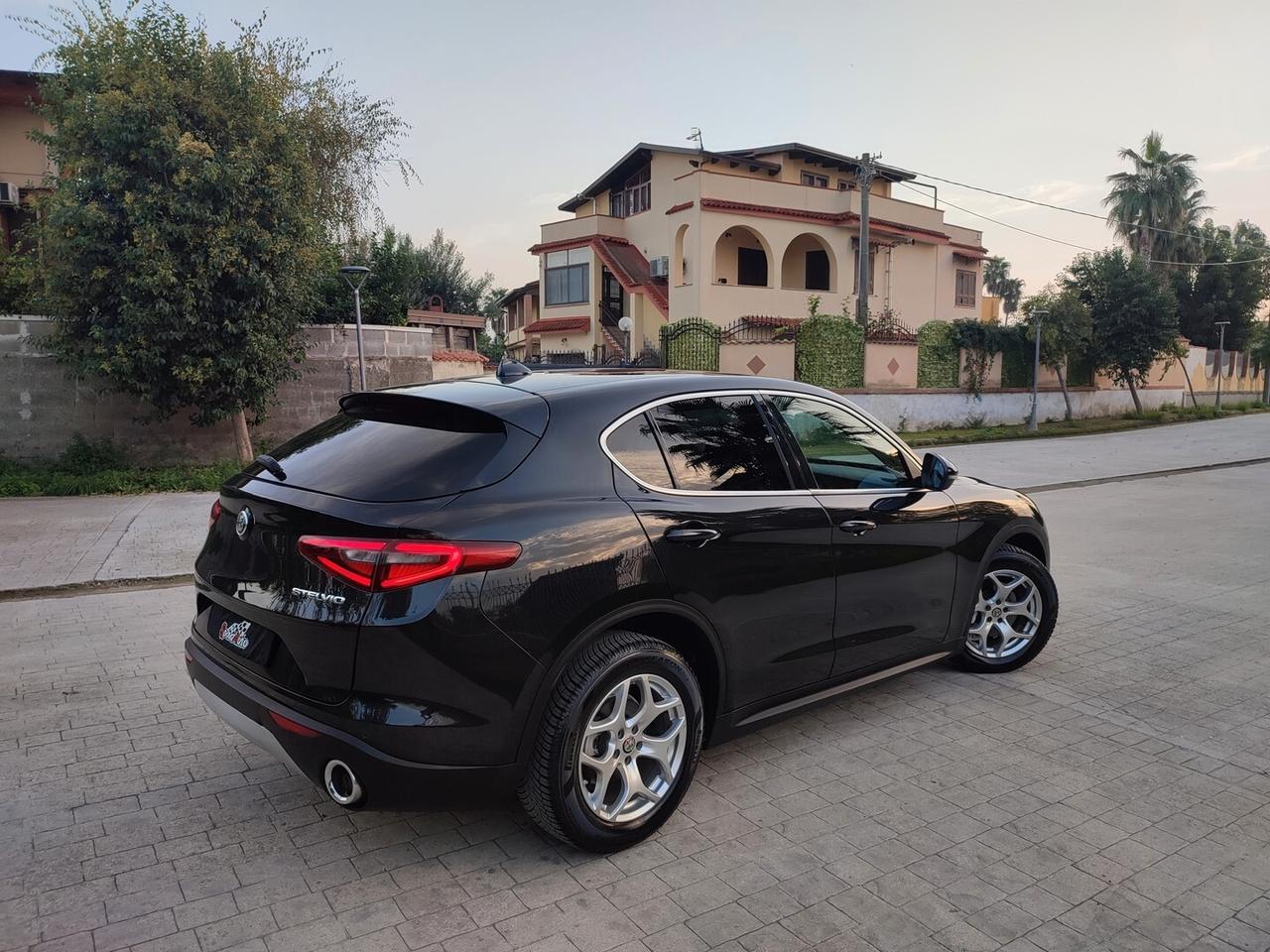 Alfa Romeo Stelvio 2.2 DIESEL 160 CV AT8 RWD NAVIGATORE AUTOMATIK