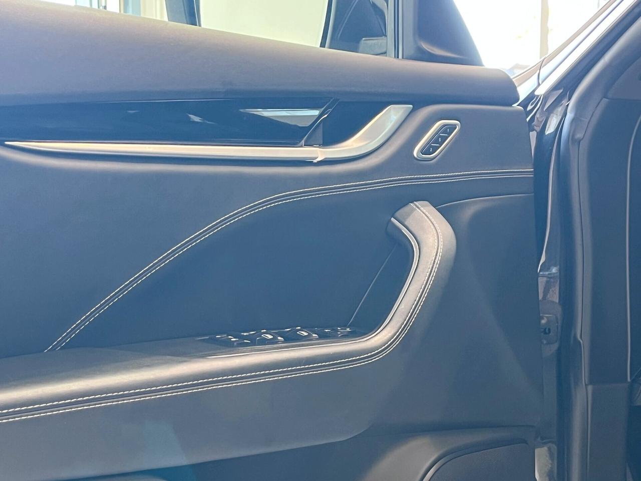 MASERATI LEVANTE 3.0 250CV GRANSPORT TETTO APRIBILE