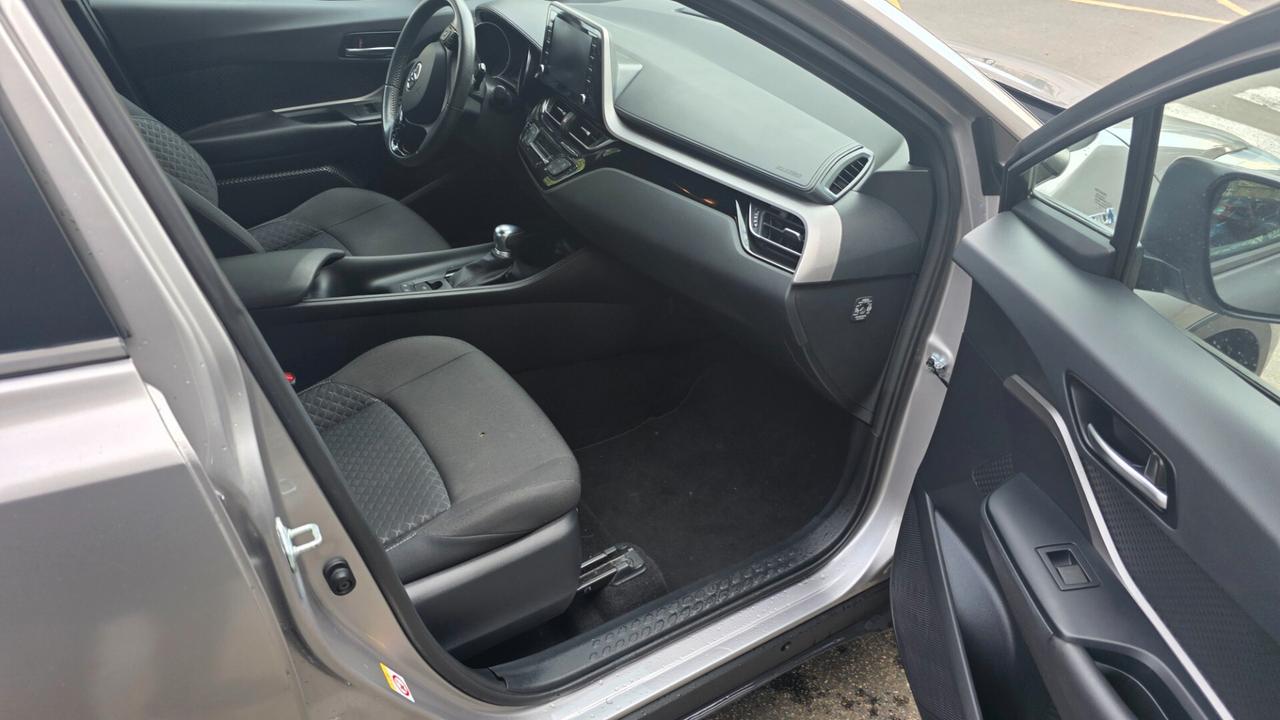 Toyota C-HR 1.8 Hybrid E-CVT Business