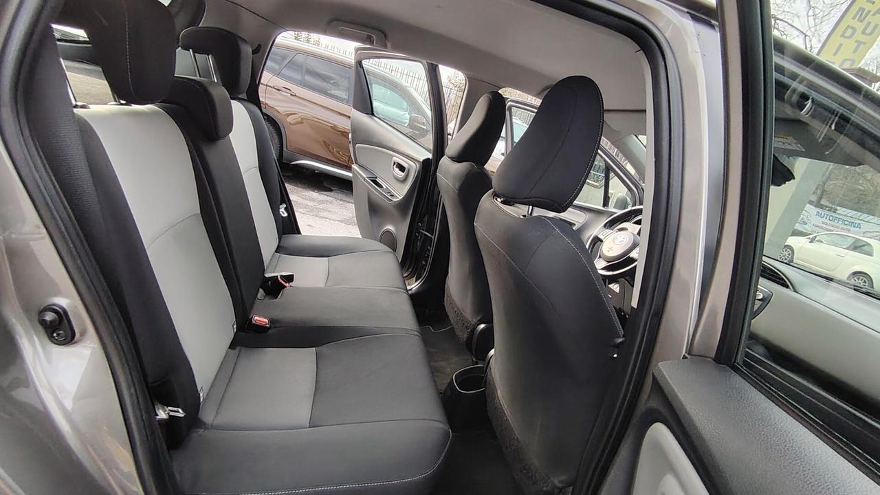 Toyota Yaris 1.5 Hybrid 5 porte Business