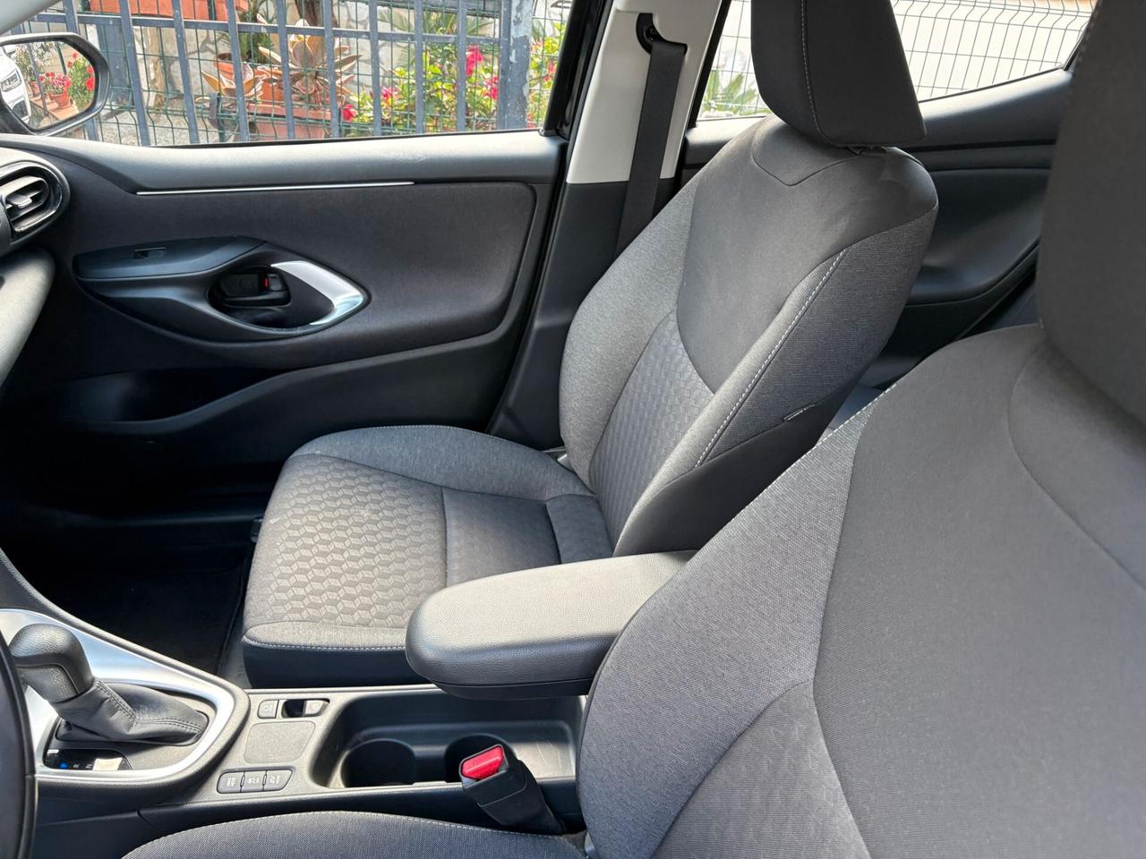 Toyota Yaris 1.5 Hybrid 5 porte Lounge design