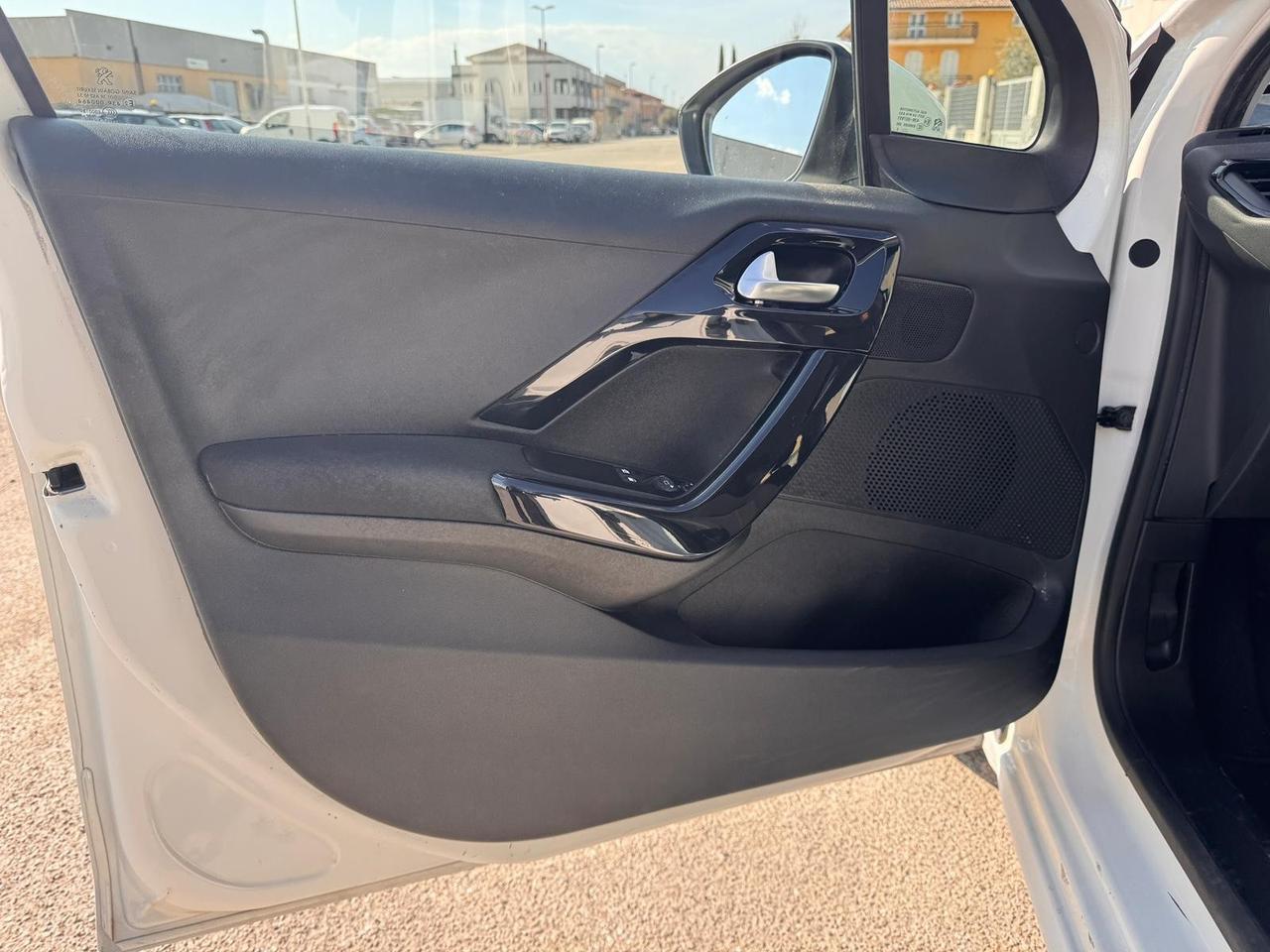 PACCHETTO : PEUGEOT 208 + LANCIA YPSILON GPL