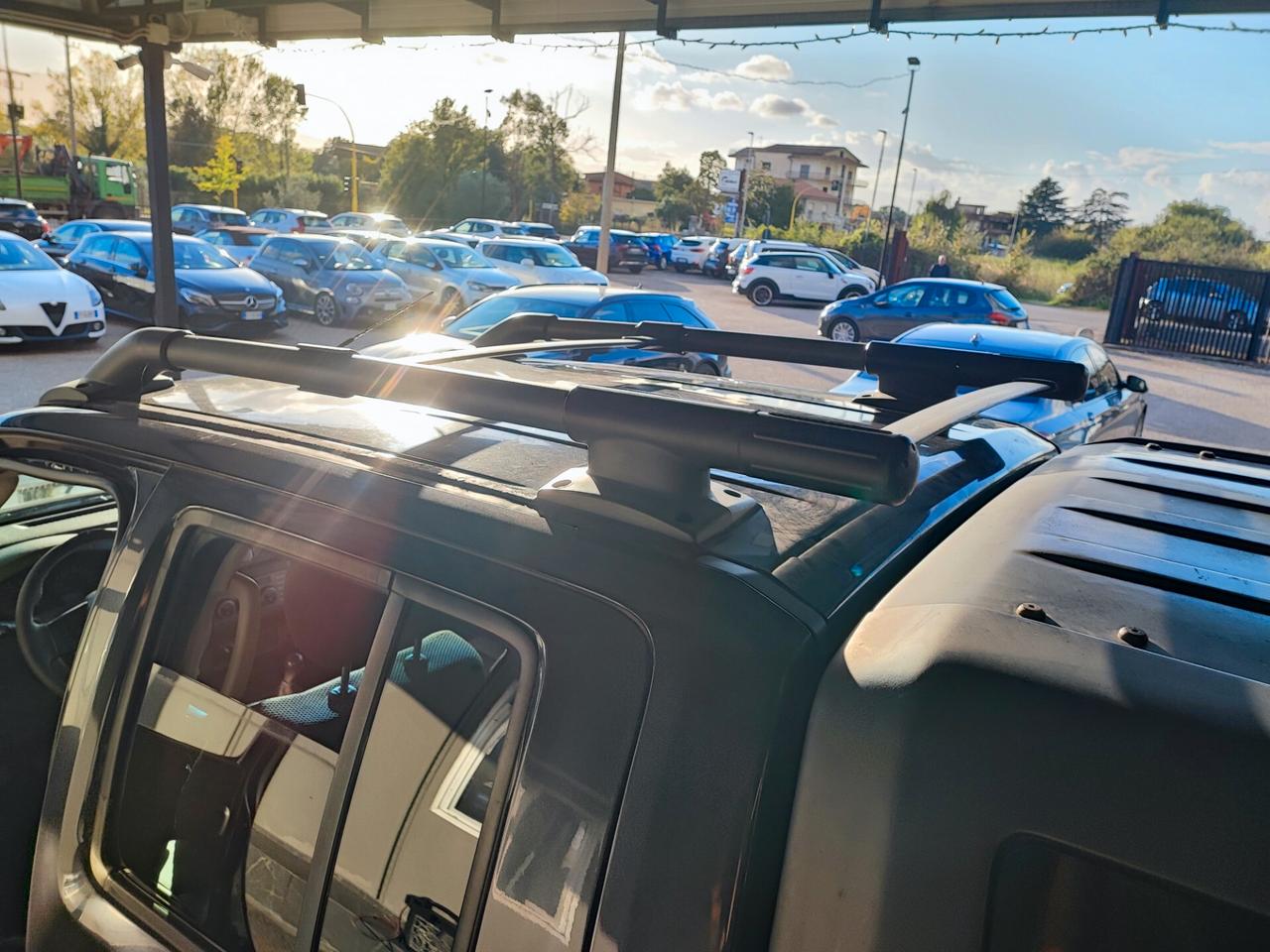 Nissan Navara 2.5 dCi 4 porte Double Cab Sport