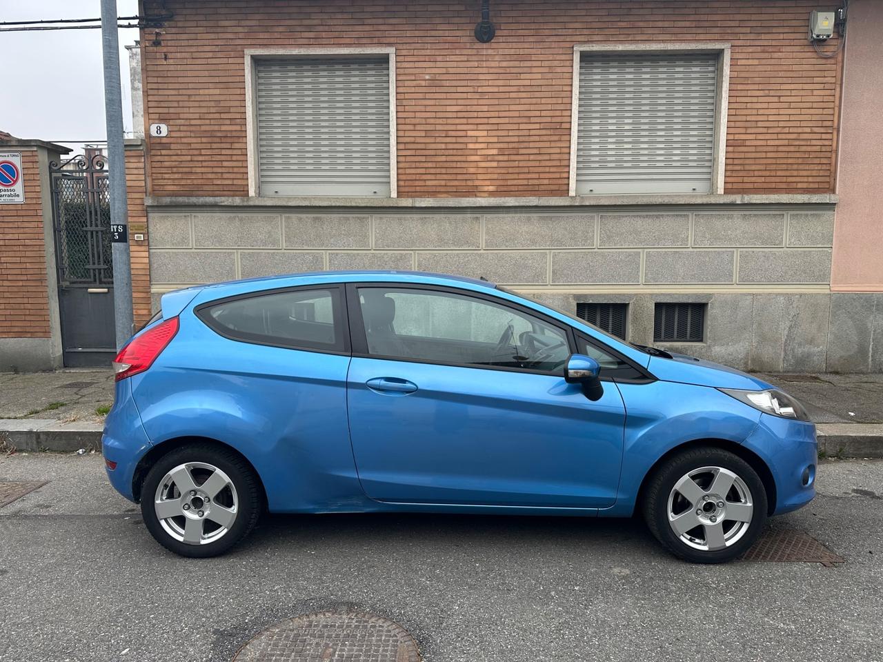 Ford Fiesta Ford fiesta 1.2 gpl della casa ( vettura grandinata )