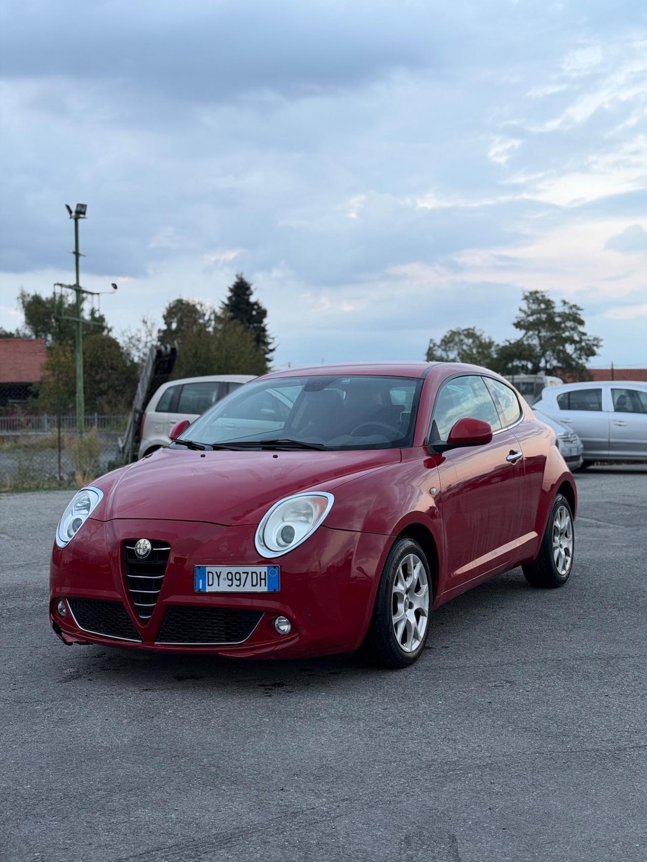 Alfa Romeo MiTo 1.6 JTDm 16V Distinctive Sport Pack