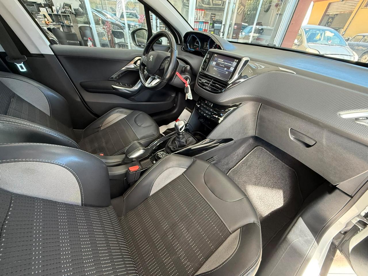 Peugeot 2008 BlueHDi 120 S&S Allure