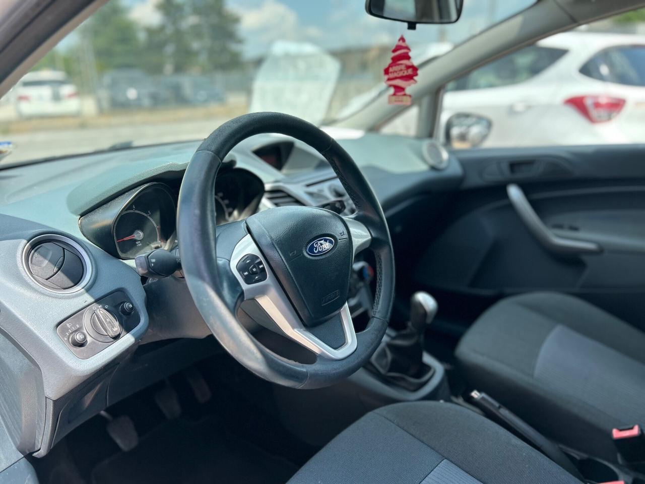 Ford Fiesta 1.4 5 porte Bz.- GPL Titanium
