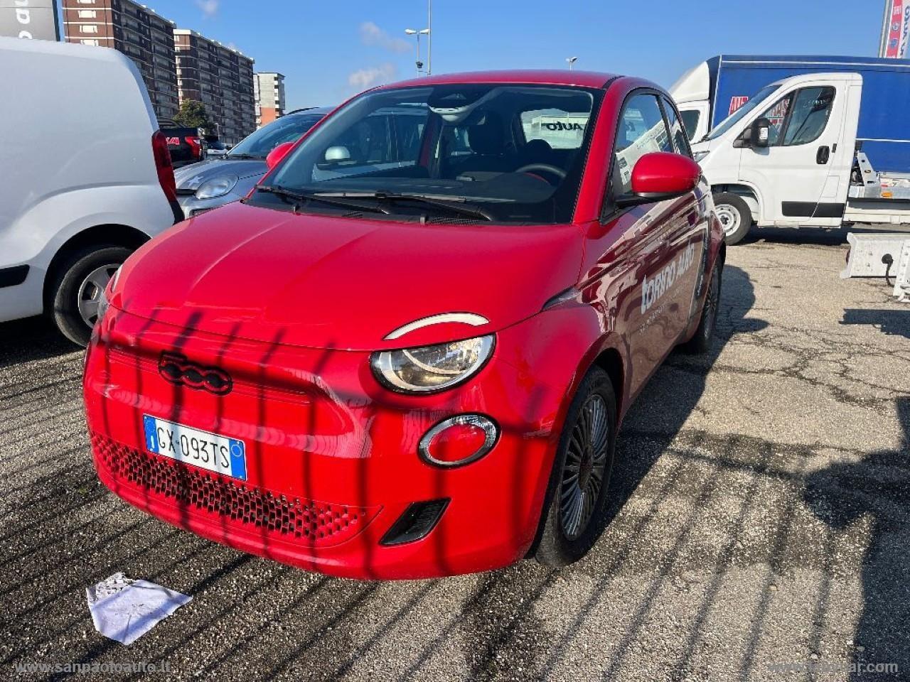 FIAT 500e Berlina 42 kWh Icon