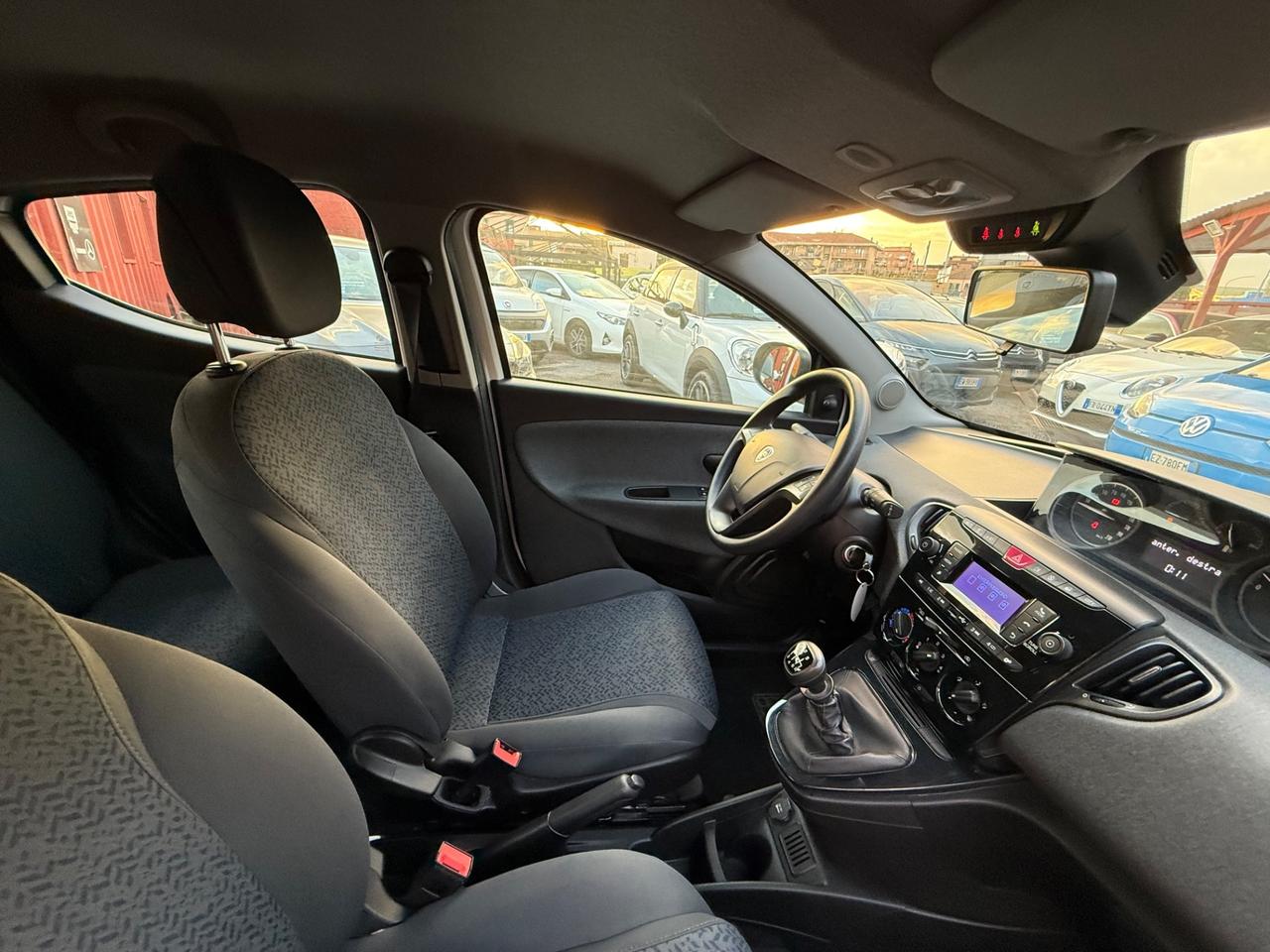 Ypsilon 1.0 /Hybrid/unipro/iva esposta /rate/