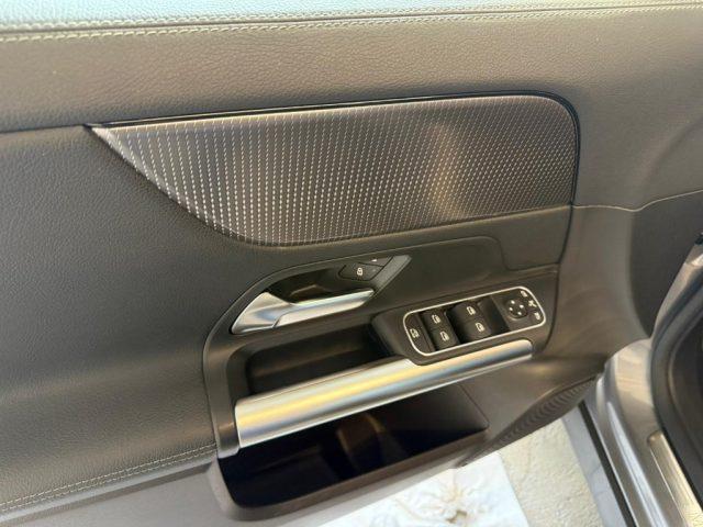 MERCEDES-BENZ GLA 200 d Automatic Sport