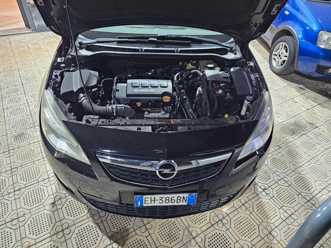 Opel Astra 1.4 Turbo 140CV 5 porte Cosmo