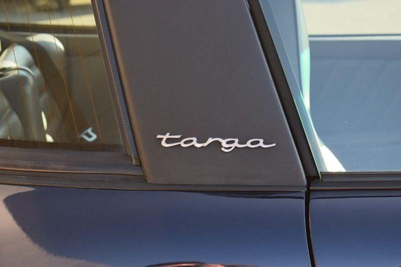 Porsche 911 (964) CARRERA 4 TARGA