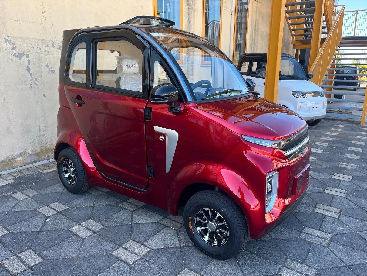 DELTA Plus scooter cabinato anziani/disabili microcar