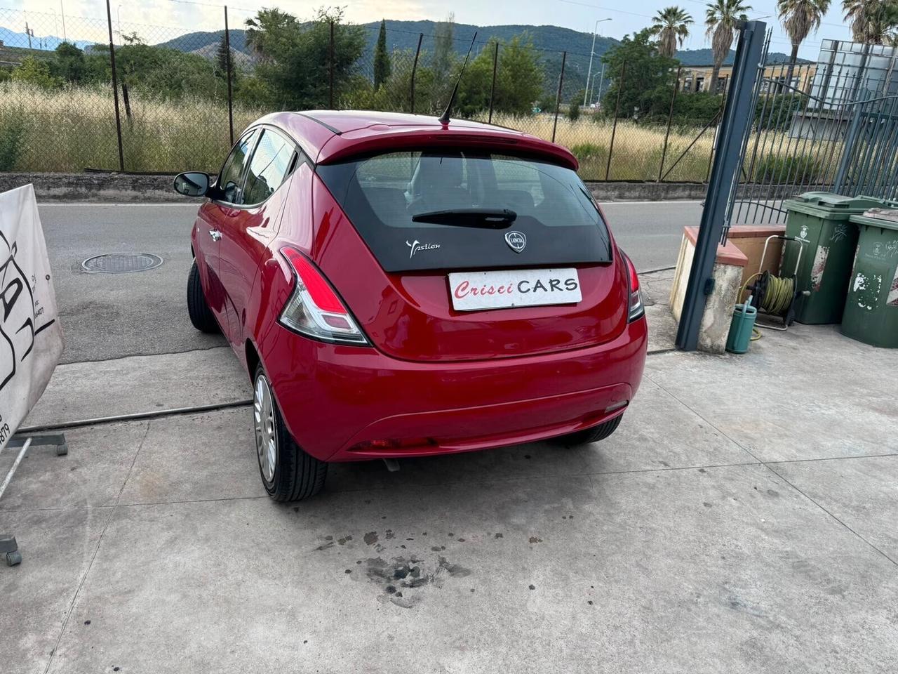 Lancia Ypsilon 1.2 69 CV 5 porte Silver