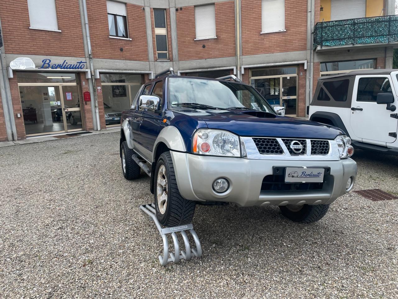Nissan Navara 2.5 td doppia cabina