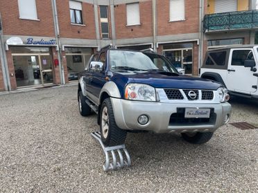 Nissan Navara 2.5 td doppia cabina
