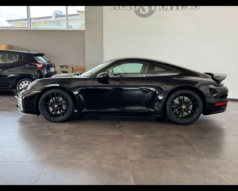 Porsche 911 (992) Carrera
