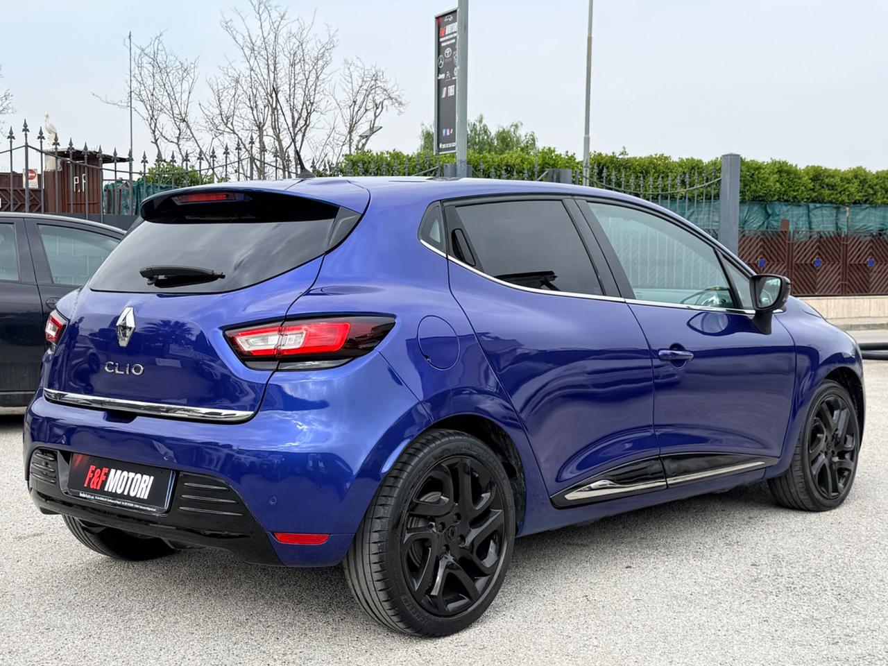 Renault Clio TCe 12V 90 CV 5 porte Duel anno 2018