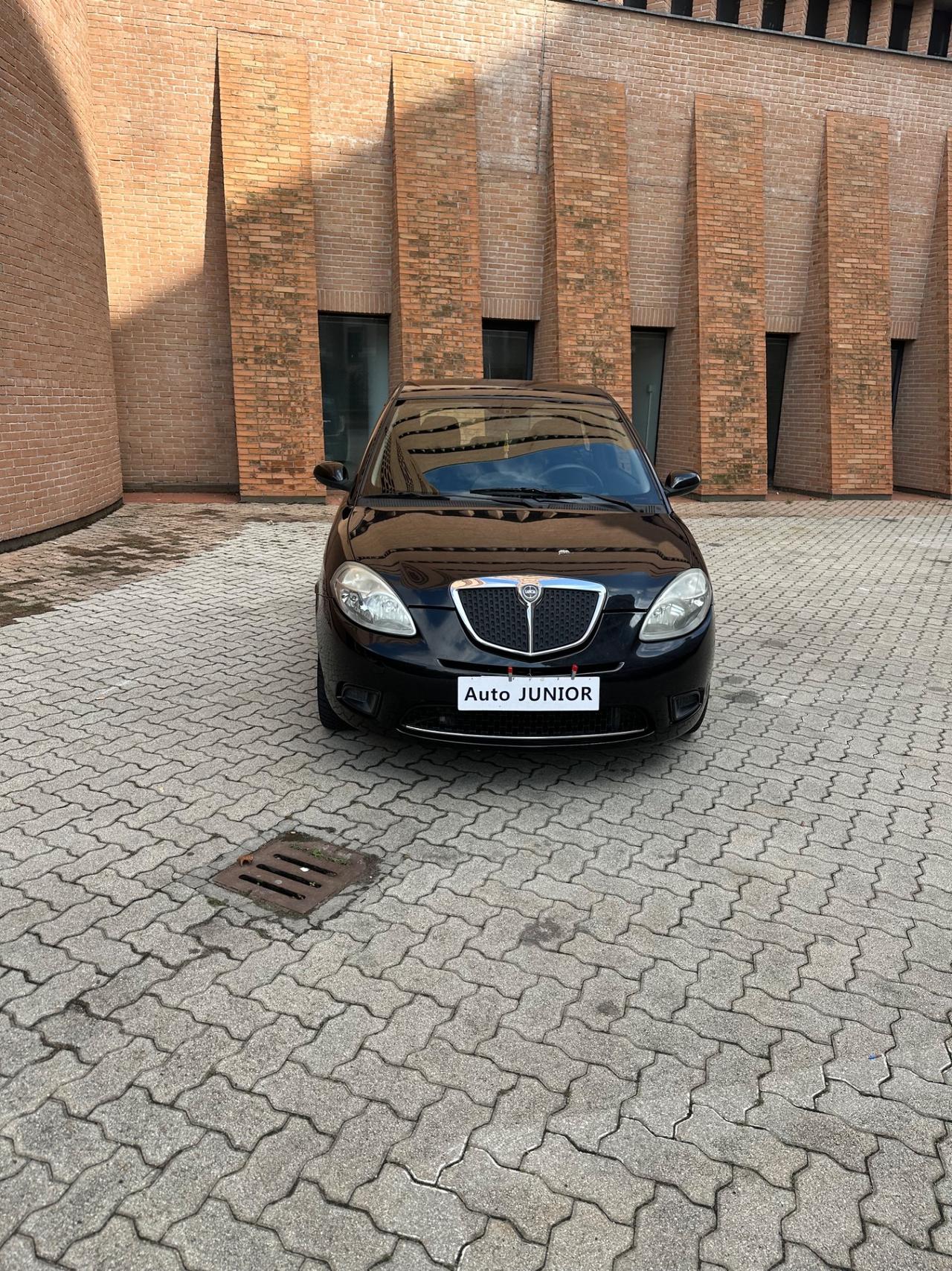 Lancia Ypsilon 1.2 Platino