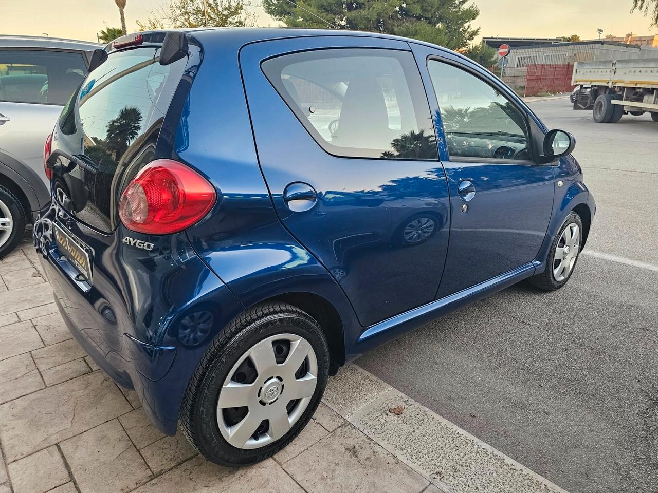 TOYOTA AYGO 1.0 60CV SOL AUTOMATIK