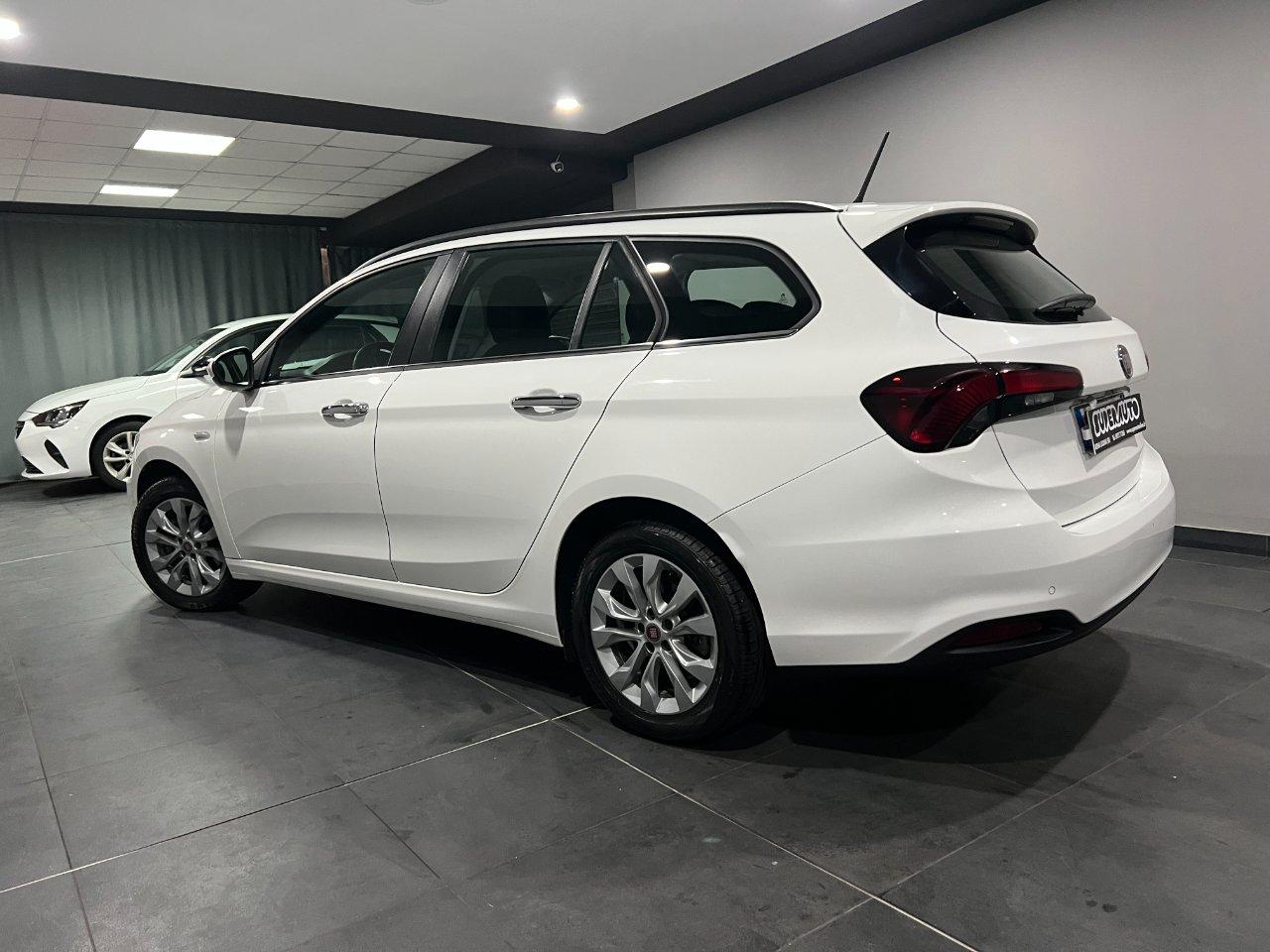 Fiat Tipo Station Wagon 1.6 mjt Lounge s&s 120cv dct my20