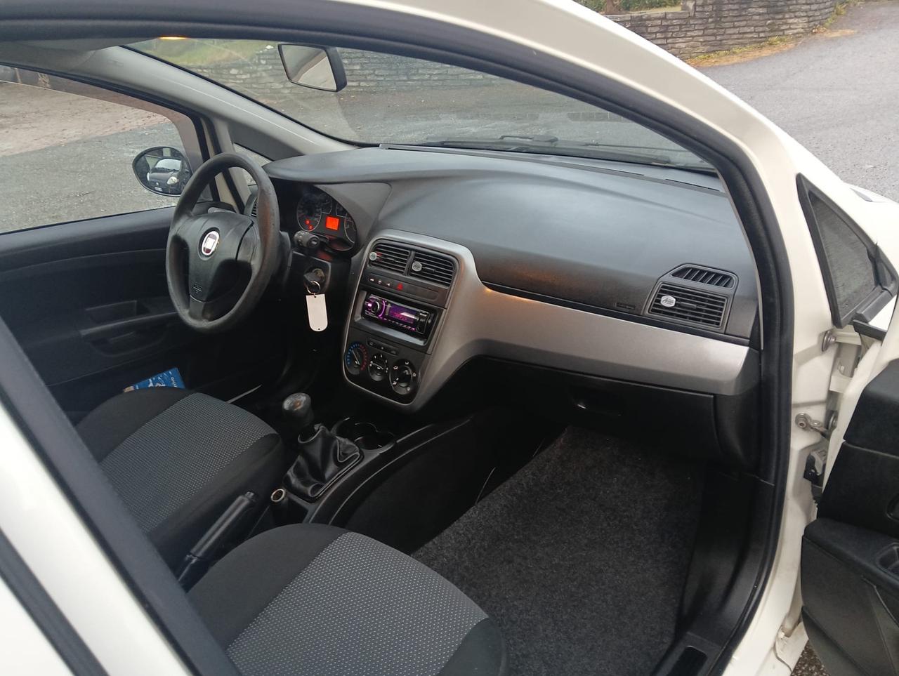 Fiat Punto 1.3 MJT II 75 CV 5 porte Easy