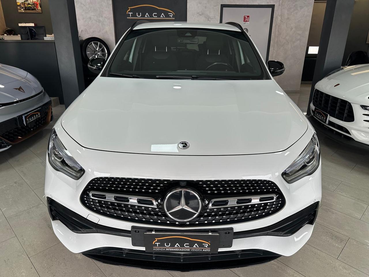 Mercedes-Benz GLA 180 CDI Premium GLA 180 D #8995