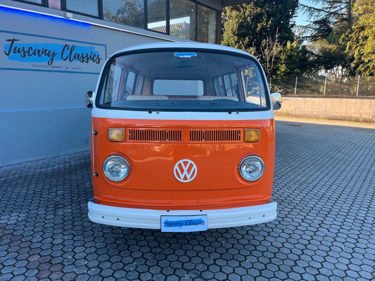 Volkswagen T2 8 posti walkthrouth