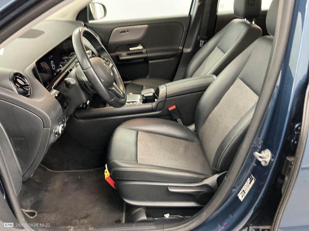 MERCEDES-BENZ GLA 180D 115CV AUTOMATIC BUSINESS SOLUTION ( CRUISE - PELLE - NAVI PREMIUM - MIRROR - PARK ASSIST - TELECAMERA POST. )
