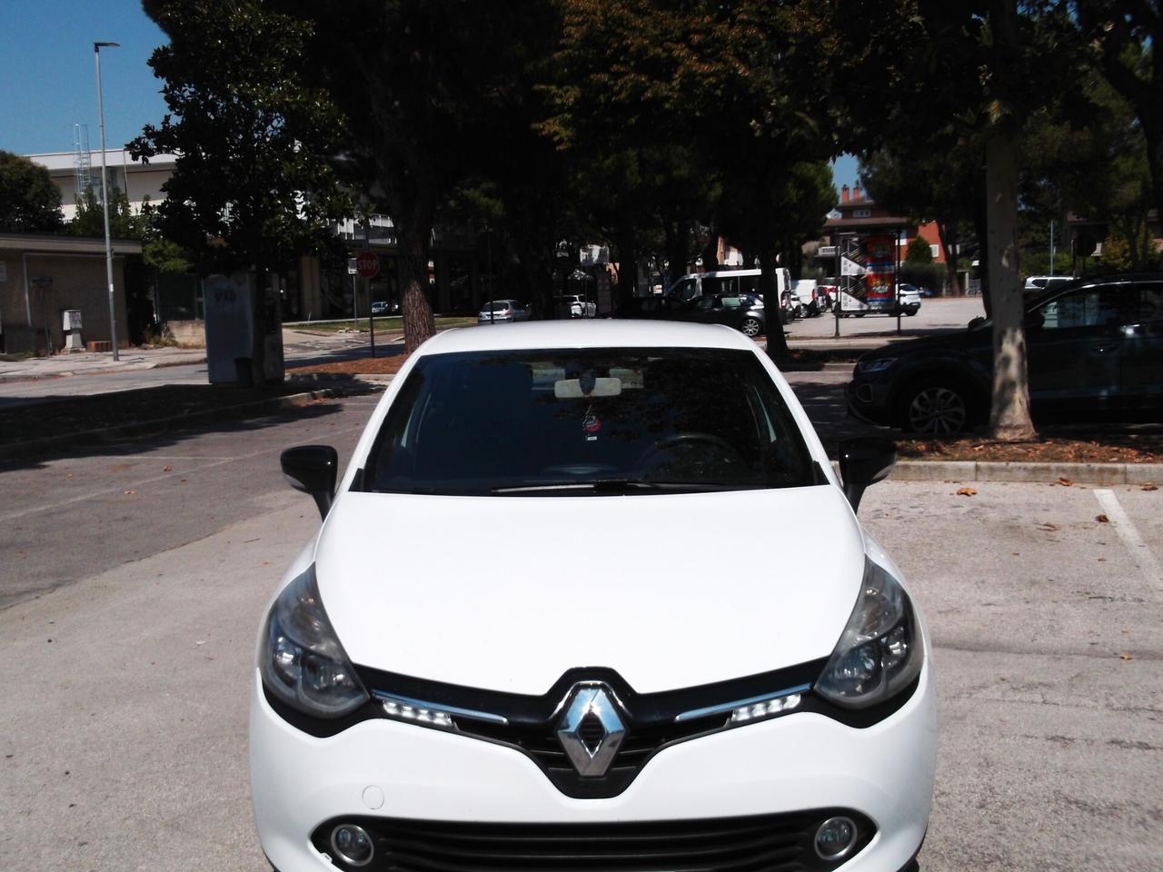 Renault Clio 1.2 GPL 5P. casa madre 2013