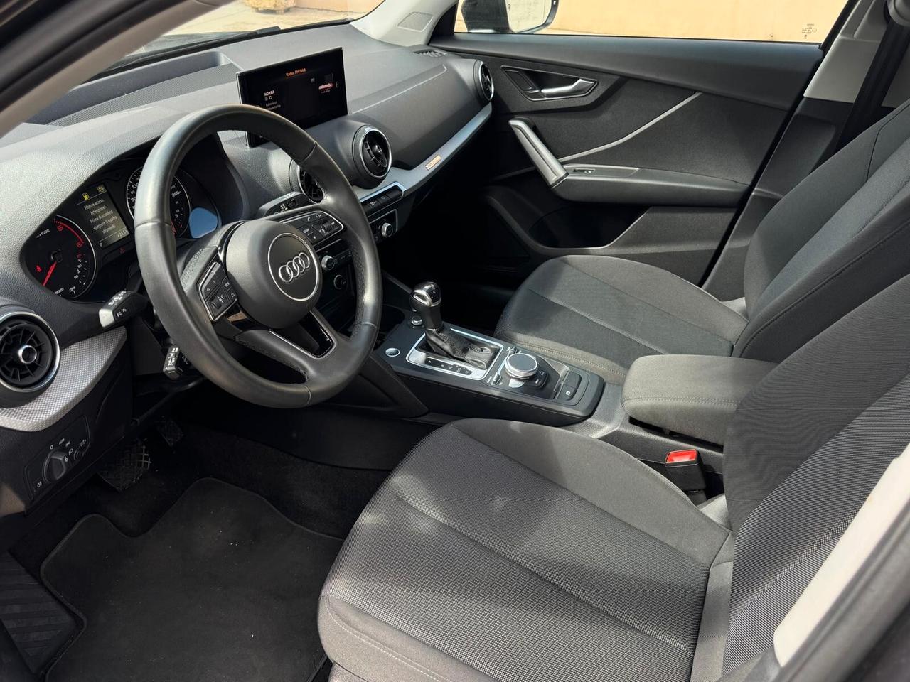 Audi Q2 35 TDI quattro S tronic Business
