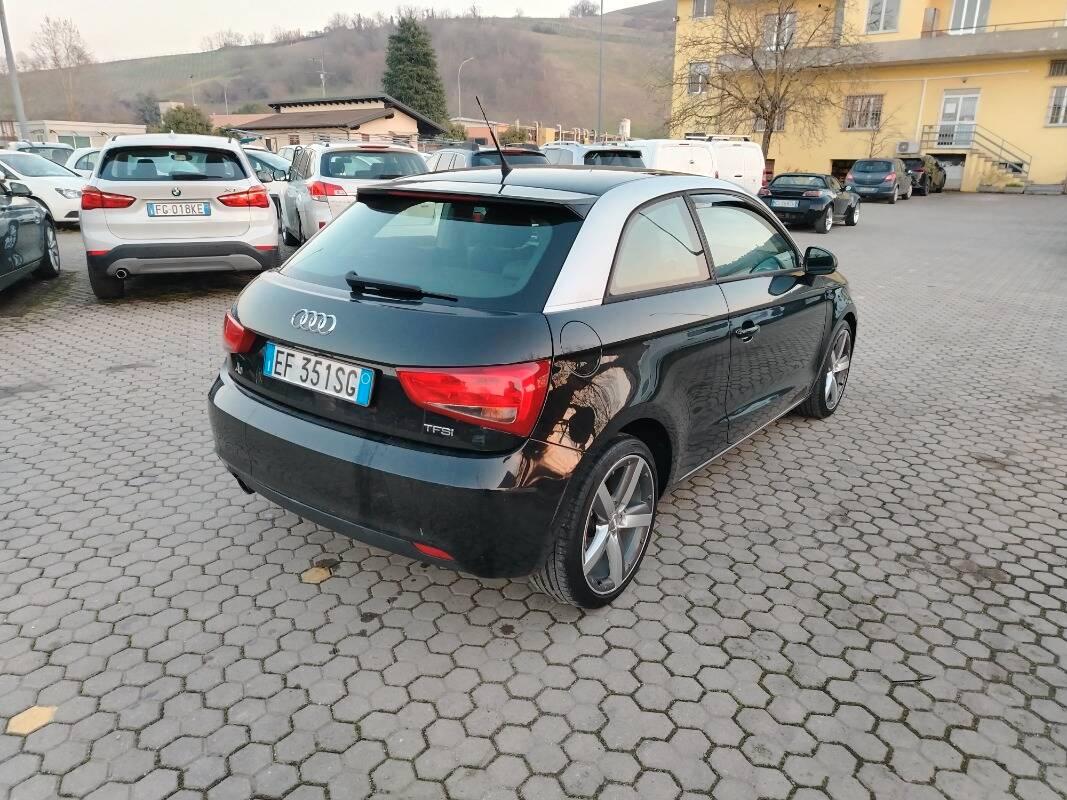 Audi A1 1.2 tfsi Attraction c clima