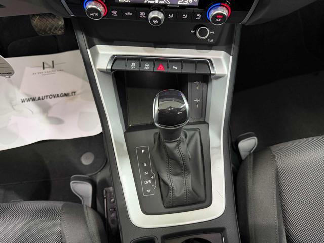 AUDI Q3 35 TDI S tronic Business NAVI