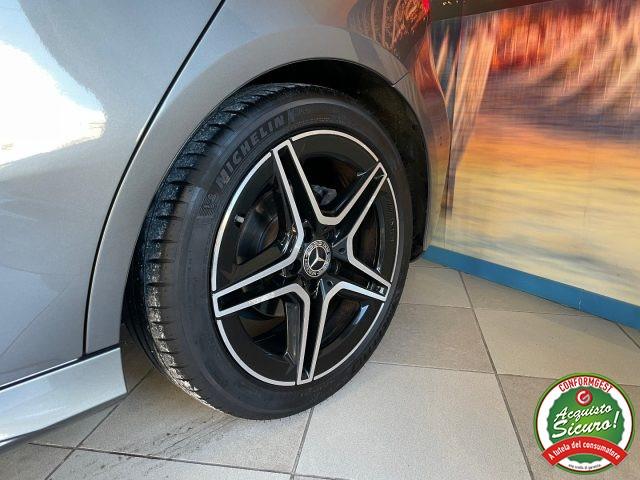 MERCEDES-BENZ A 180 d Auto Premium AMG *NIGHT PACK