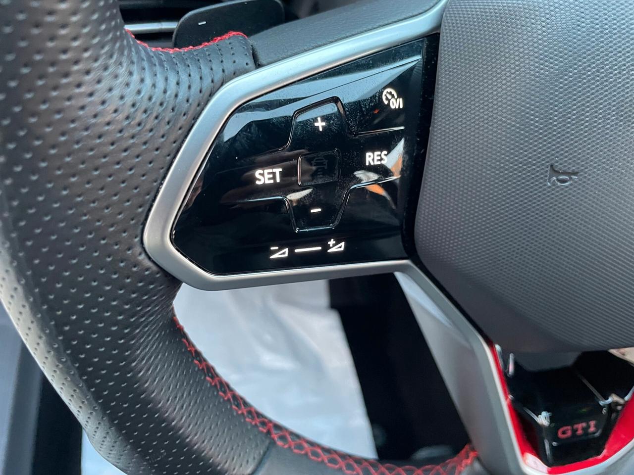 Volkswagen Golf GTI 2.0 TSI 245CV DSG